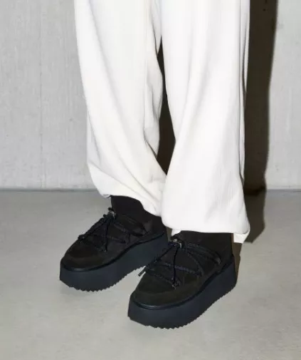 Inuikii, Classic low platform